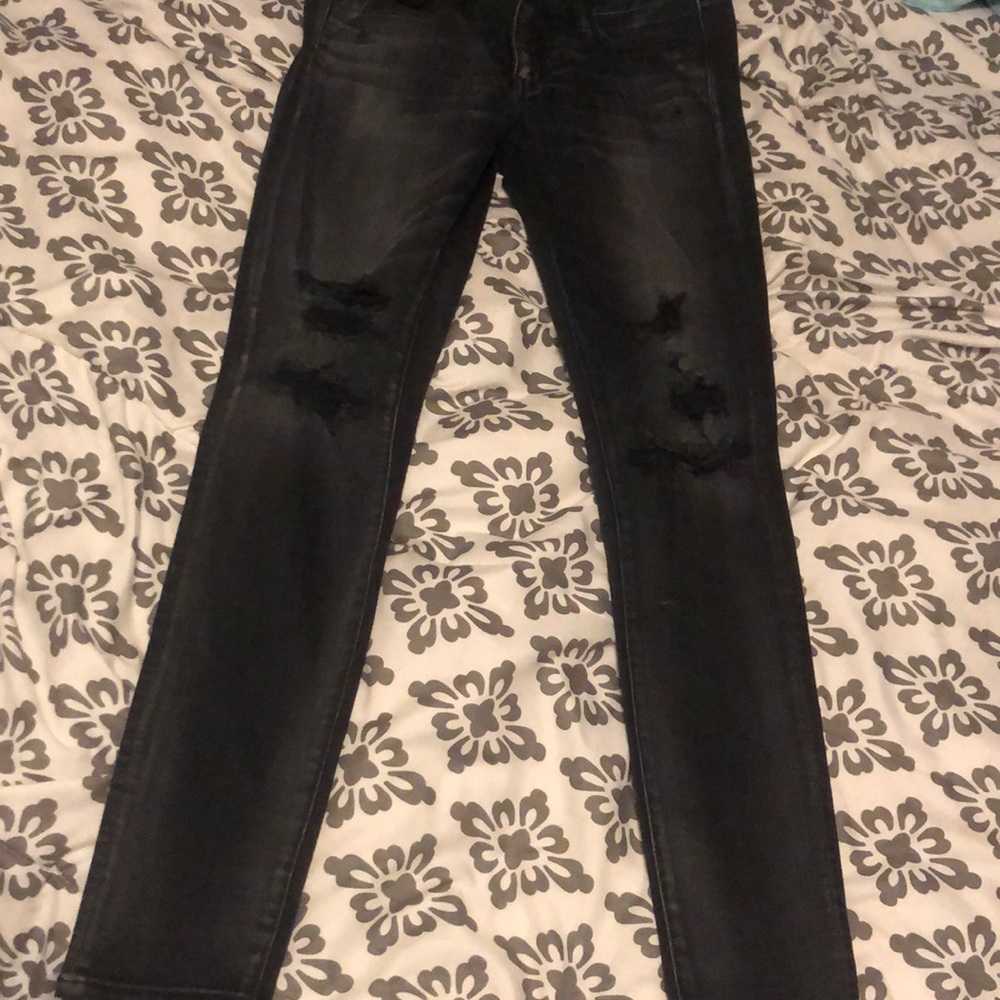 Black American eagle ripped jeans